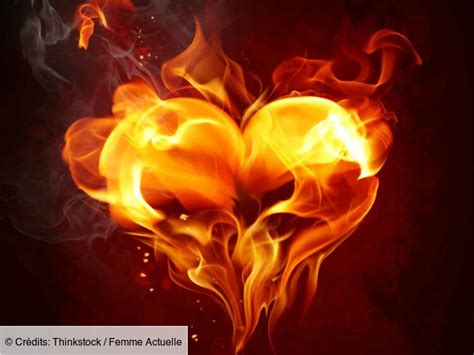  L'Amour en Feu! - Une Exploration Chromatique de la Passion