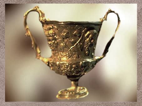  La Coupe du Triomphe! Un Trésor en Argent de la Germanie Antique