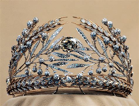  La Tiare d'Or, Une Couronne de Symboles Divins !