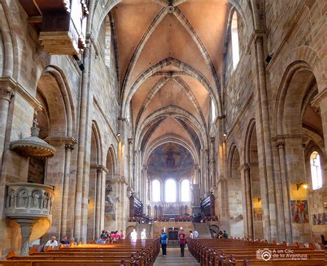  La Voûte de la Basilique de Bamberg: Un Jeu Lumineux et Spirituel sur Pierre!