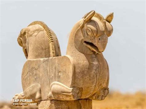 Le Biche au regard tendre : une exploration poignante de la vulnérabilité et du mystère dans l'art perse ancien !