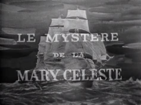  Le Mystère de l'Étreinte Céleste, Un Mélange Délirant de Courbes et de Formes Abstraites!