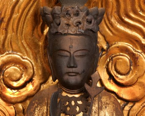  Le Tamagami-dera Kannon : Une Émanation Spirituelle en Bronze Doré !