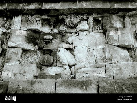 Le relief de Borobudur, une danse complexe d'histoire et de spiritualité !